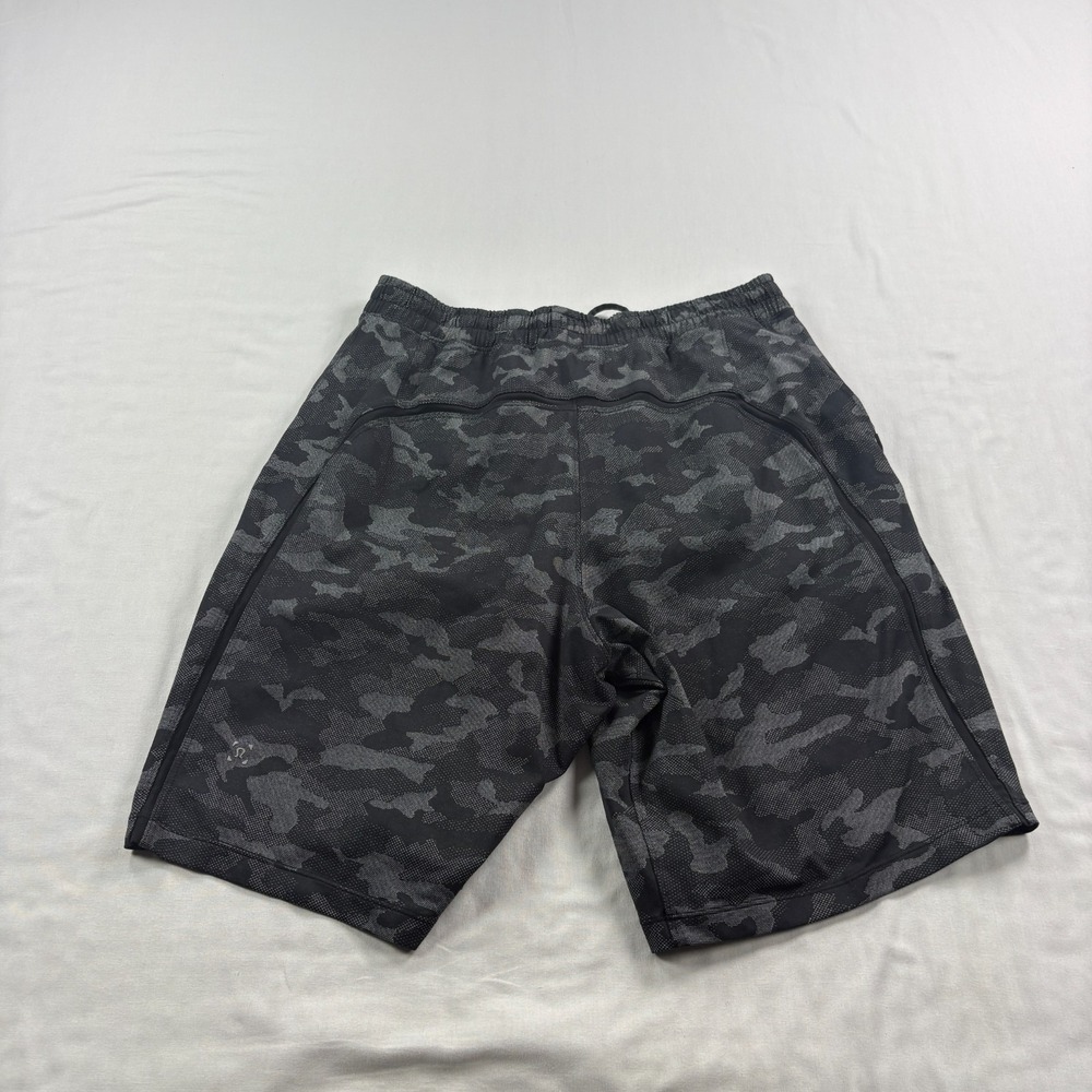 Lululemon Pace Breaker Shorts Mens Medium Black Camo Lined Athletic Gym Training